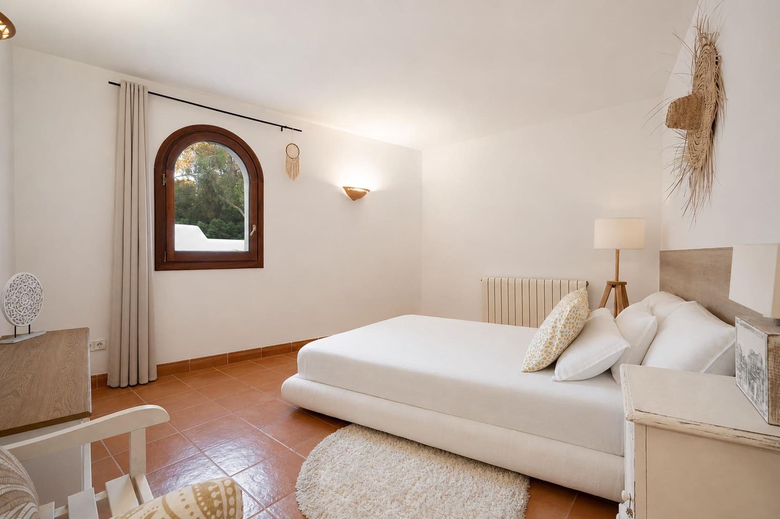 6 bedroom Villa for sale in Puntiro with pool garage - € 4,900,000 (Ref: 9973307)