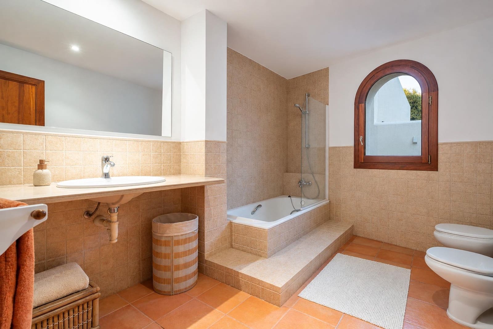 6 bedroom Villa for sale in Puntiro with pool garage - € 4,900,000 (Ref: 9973307)