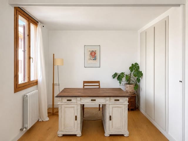 3 soverom Penthouse til leie i Palma de Mallorca med garasje - € 2 000 (Ref: 9973308)