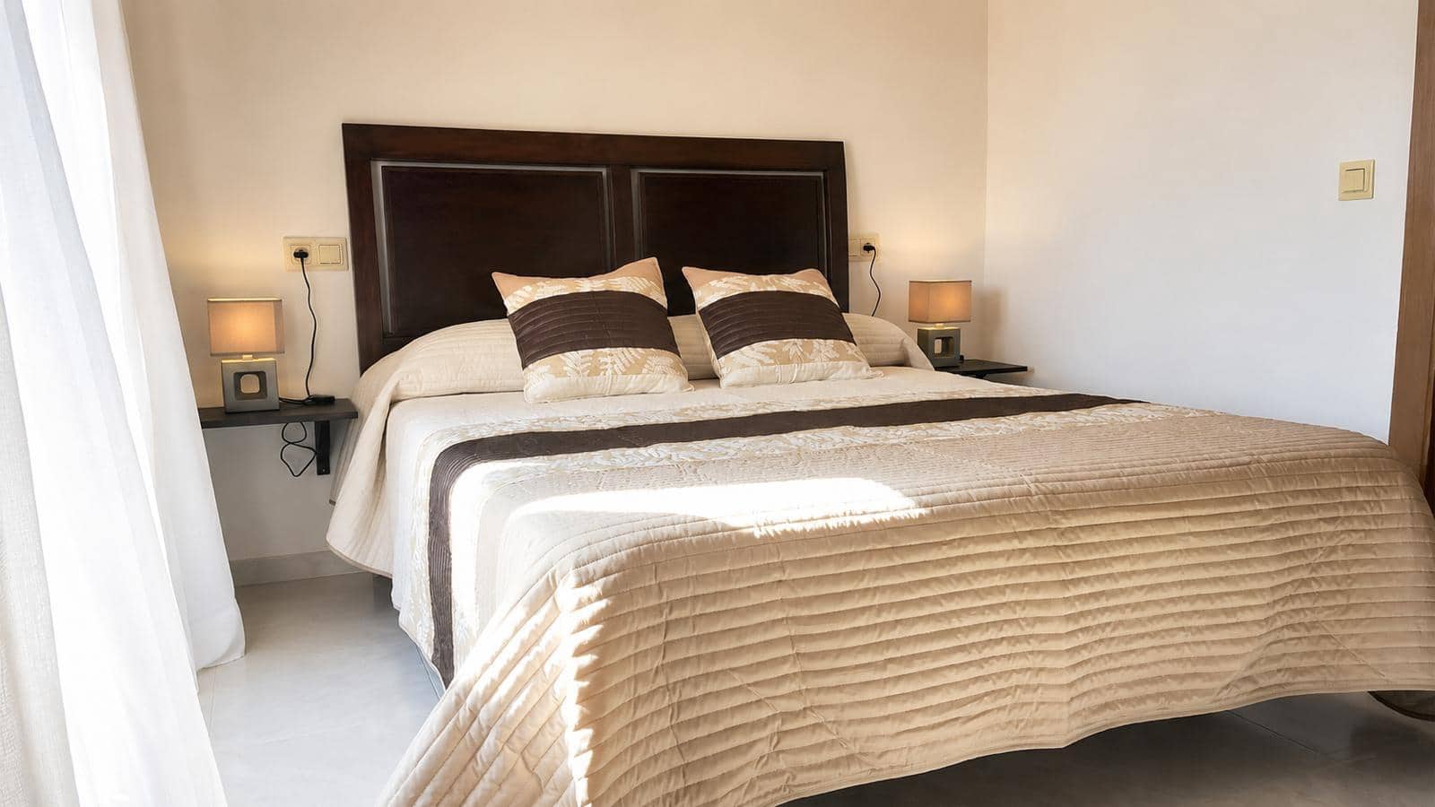 4 bedroom Villa for sale in Cala Santanyi with garage - € 950,000 (Ref: 9990707)