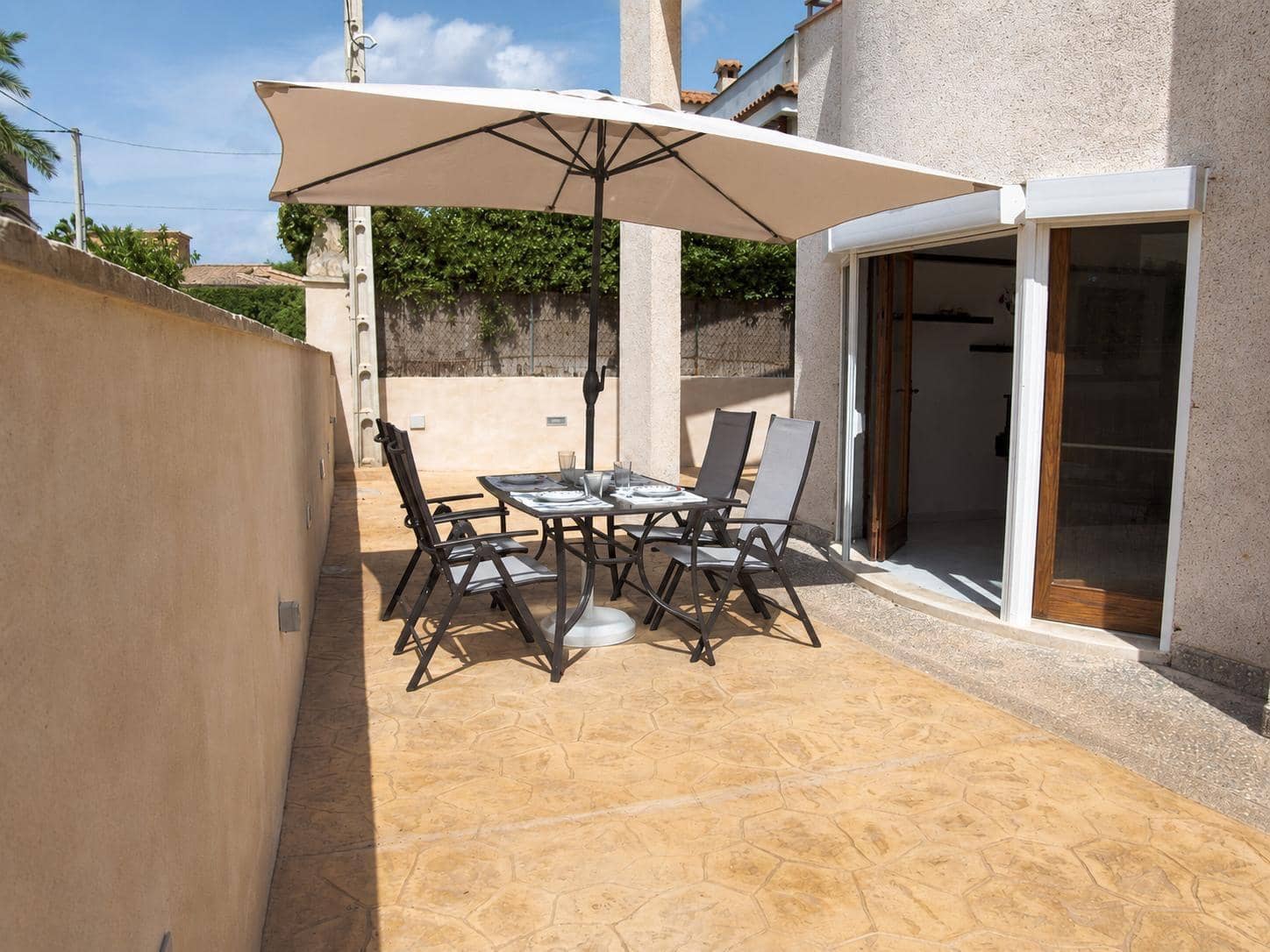 4 bedroom Villa for sale in Cala Santanyi with garage - € 950,000 (Ref: 9990707)