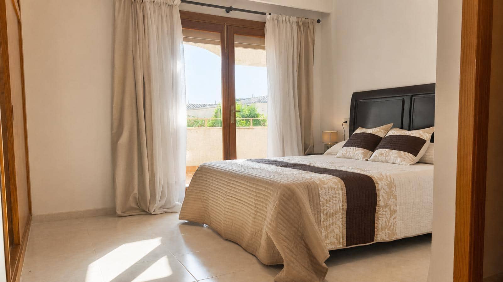 4 bedroom Villa for sale in Cala Santanyi with garage - € 950,000 (Ref: 9990707)