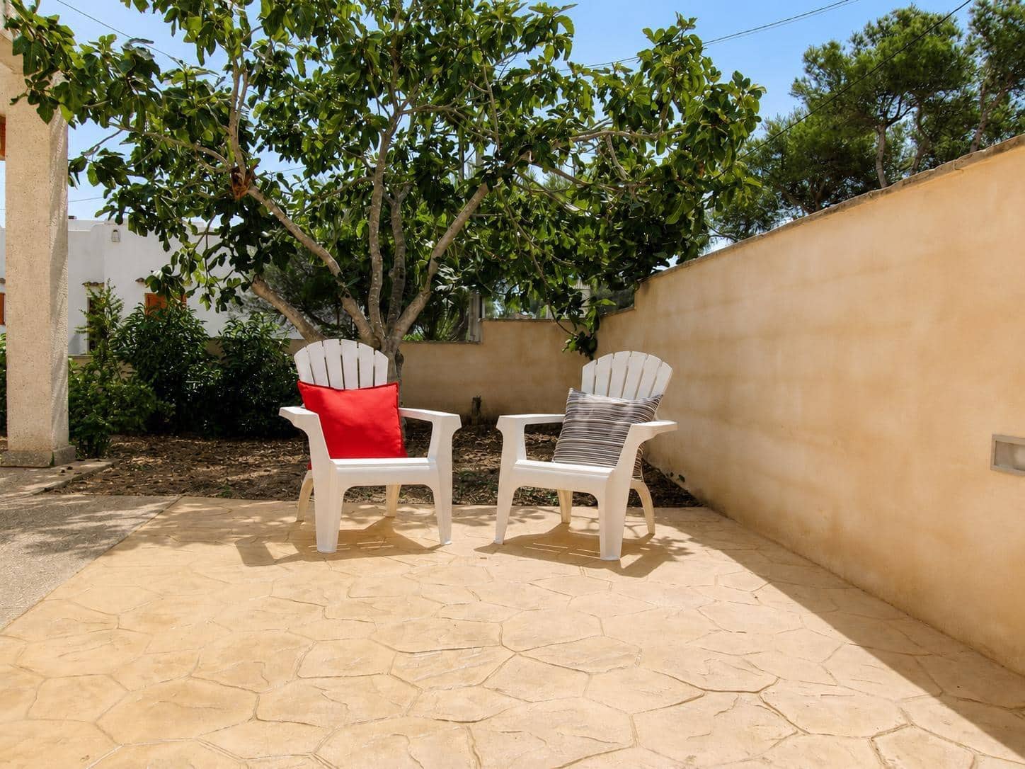 4 bedroom Villa for sale in Cala Santanyi with garage - € 950,000 (Ref: 9990707)