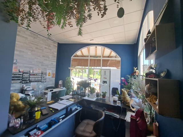 Business for sale in Ciudad Quesada, Rojales with garage - € 14,000 (Ref: 9101613)