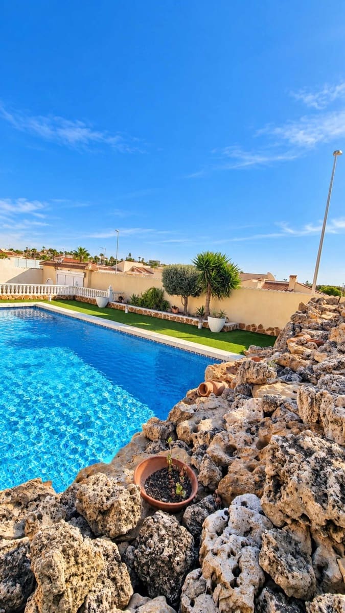 4 camera da letto Villa in vendita in Ciudad Quesada con piscina garage - 569.000 € (Rif: 10118546)