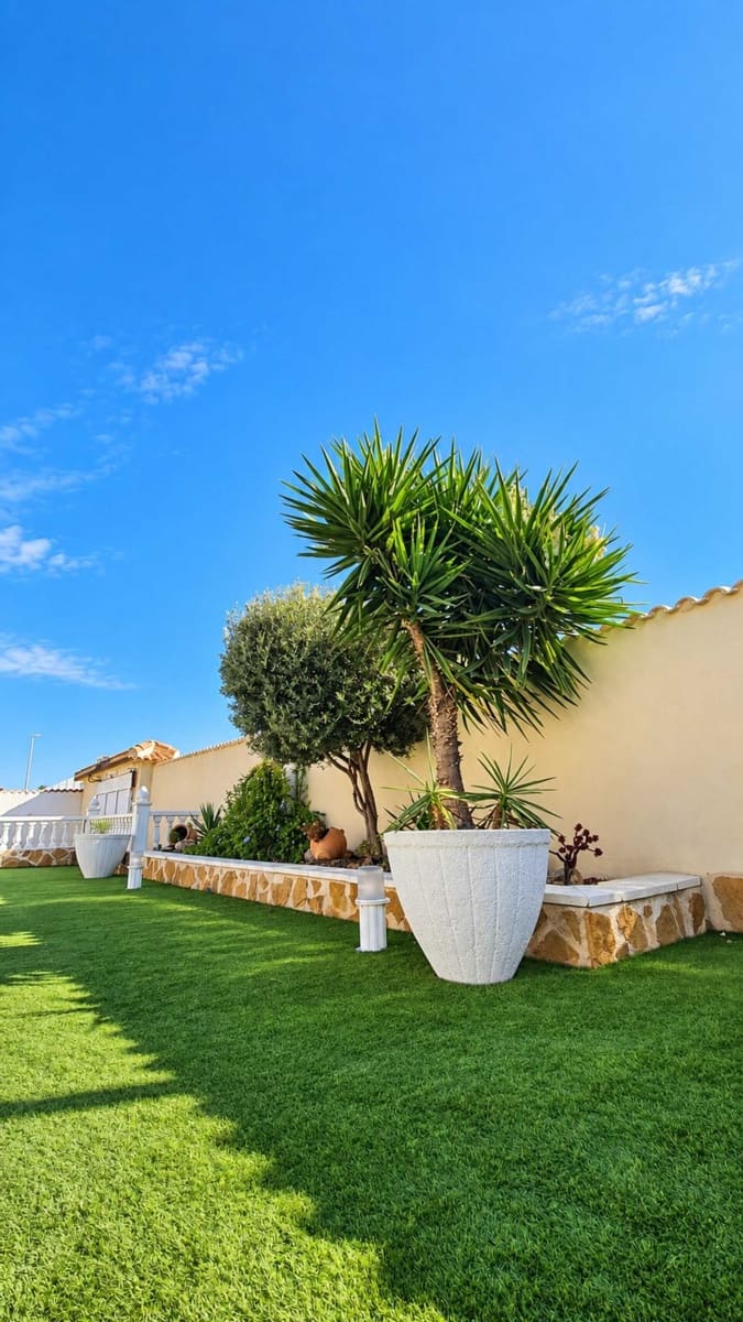 4 camera da letto Villa in vendita in Ciudad Quesada con piscina garage - 569.000 € (Rif: 10118546)
