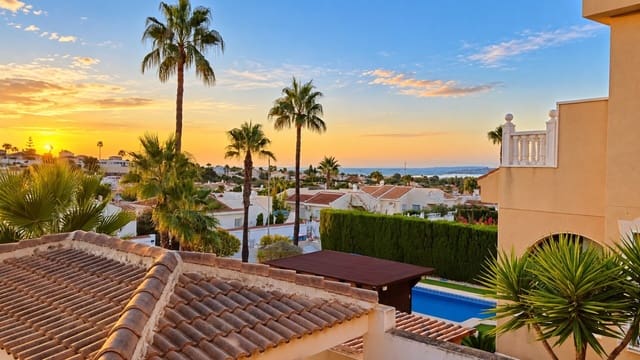 4 camera da letto Villa in vendita in Ciudad Quesada, Rojales con piscina garage - 569.000 € (Rif: 10118546)