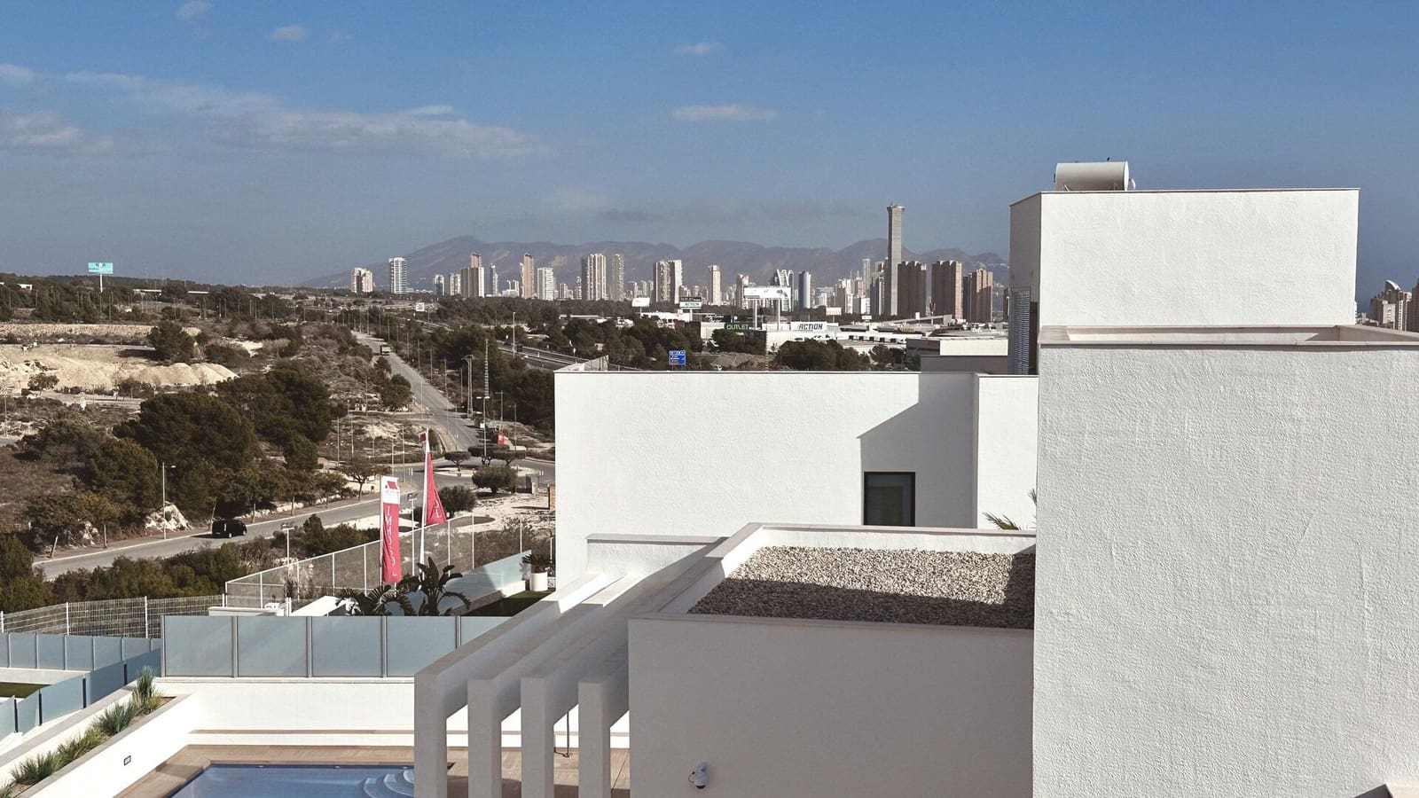 4 bedroom Villa for sale in Finestrat with pool garage - € 1,090,000 (Ref: 9239281)