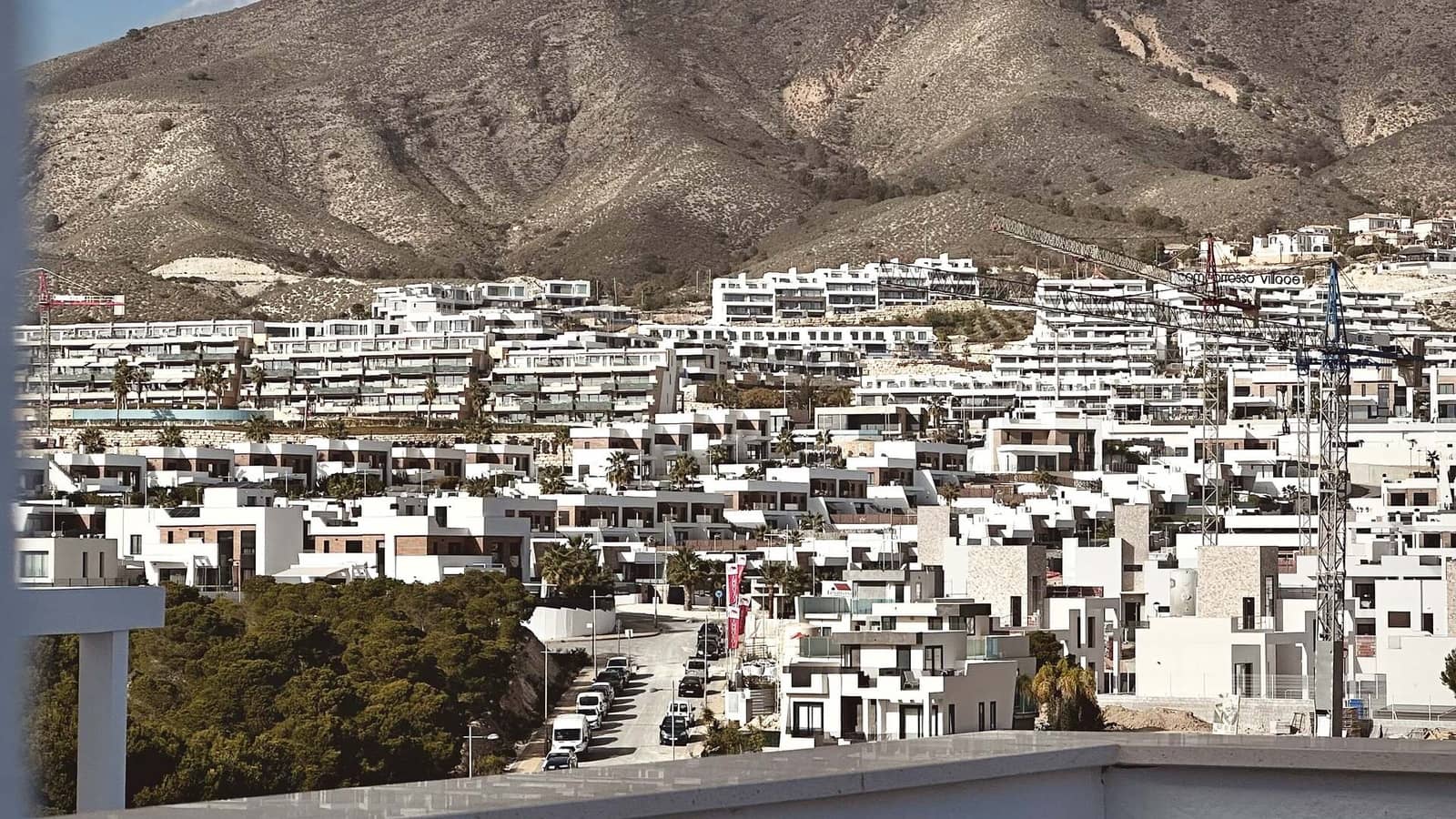 4 bedroom Villa for sale in Finestrat with pool garage - € 1,090,000 (Ref: 9239281)