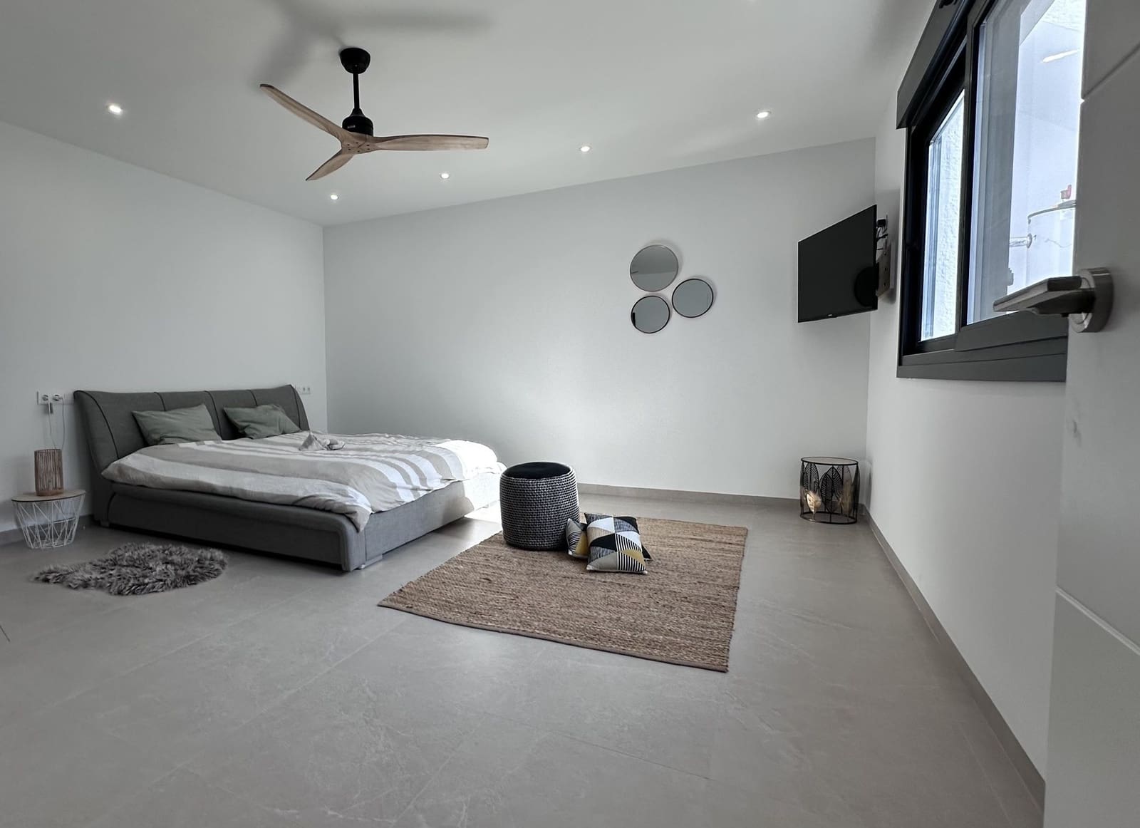 4 bedroom Villa for sale in Finestrat with pool garage - € 1,090,000 (Ref: 9239281)