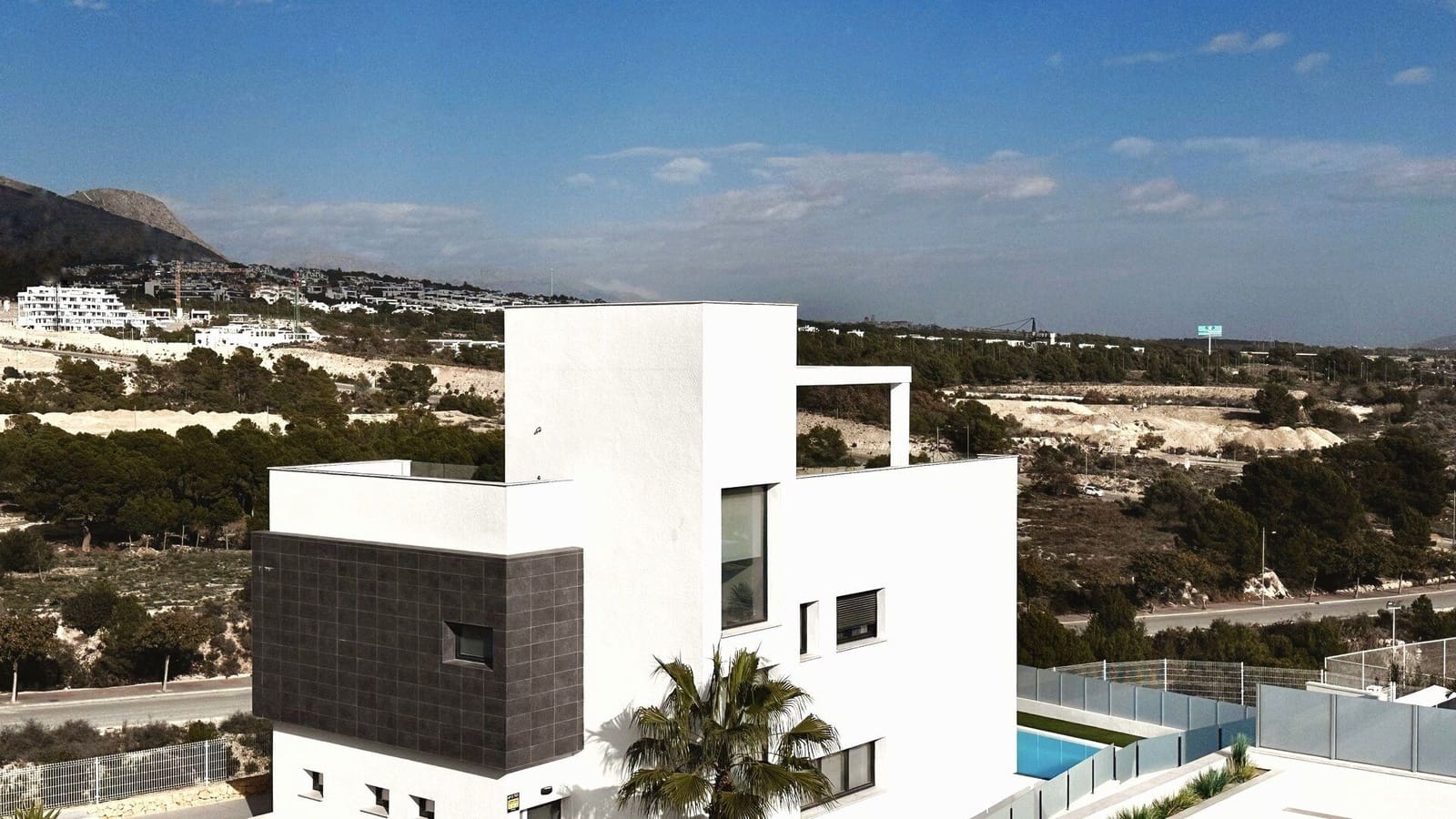 4 bedroom Villa for sale in Finestrat with pool garage - € 1,090,000 (Ref: 9239281)