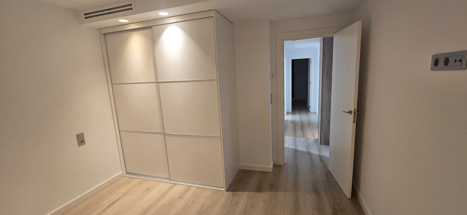 Chalet de 3 habitaciones en Rojales en venta con piscina garaje - 495.000 € (Ref: 9241172)