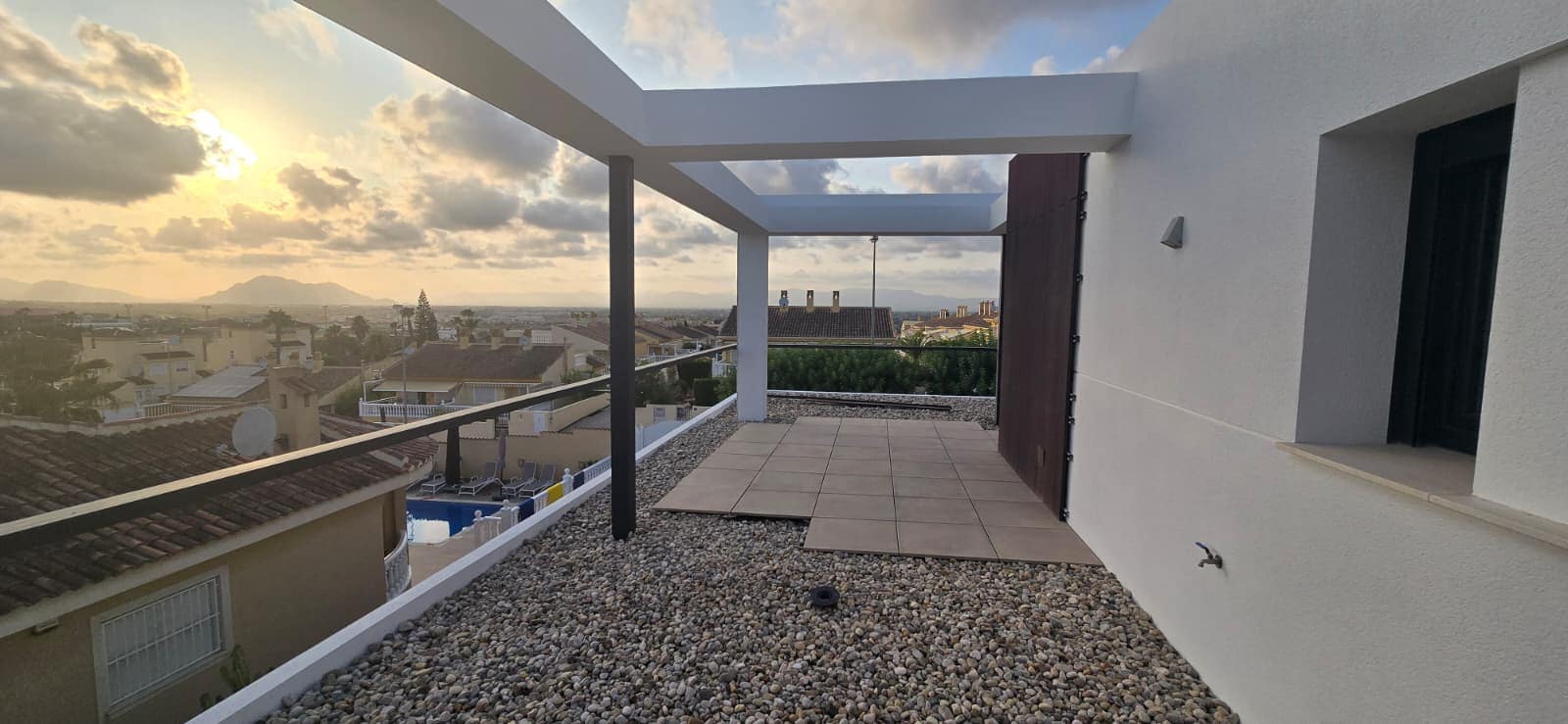 Chalet de 3 habitaciones en Rojales en venta con piscina garaje - 495.000 € (Ref: 9241172)