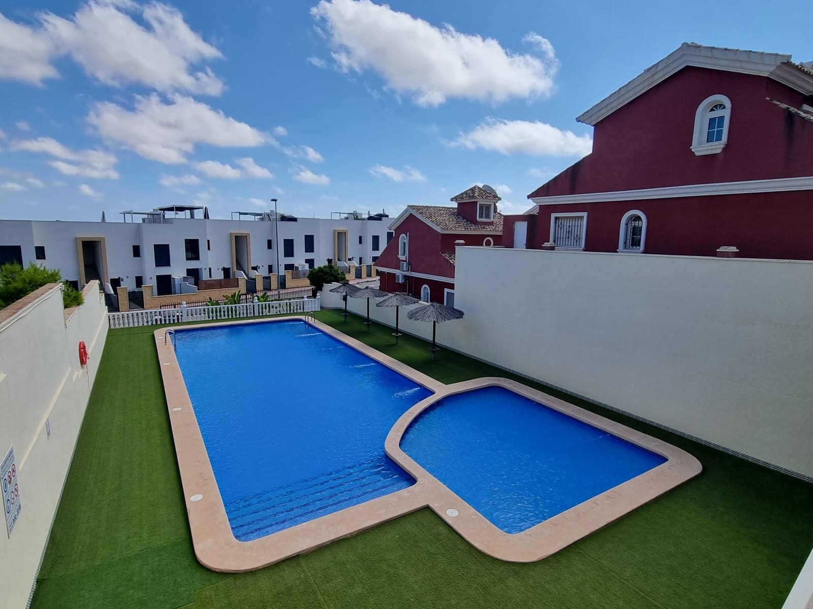 3 camera da letto Appartamento in vendita in Filipinas con piscina garage - 239.000 € (Rif: 9255535)