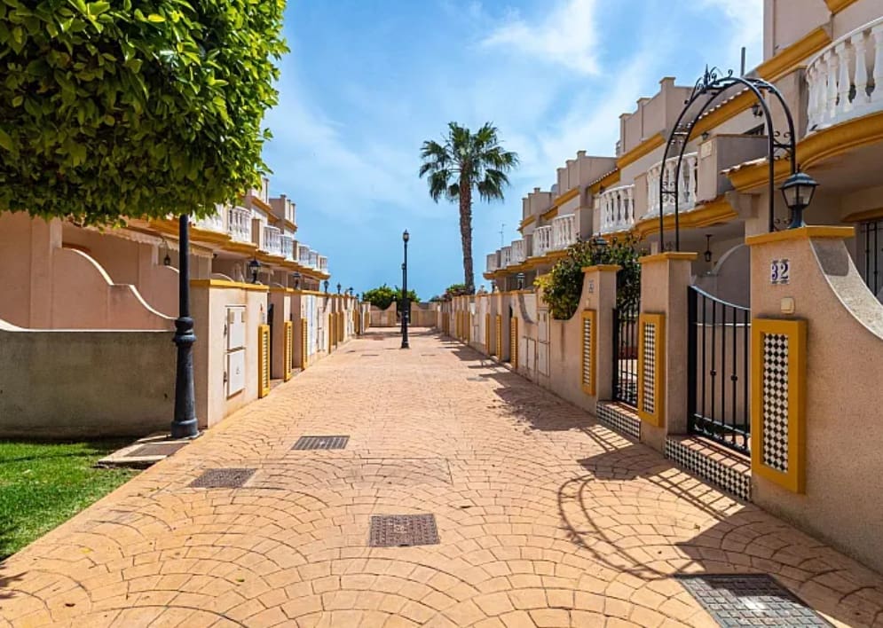 3 makuuhuone Omakotitalo myytävänä paikassa Cabo Roig - 259 000 € (Ref: 9325165)