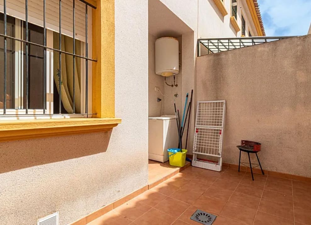 3 makuuhuone Omakotitalo myytävänä paikassa Cabo Roig - 259 000 € (Ref: 9325165)