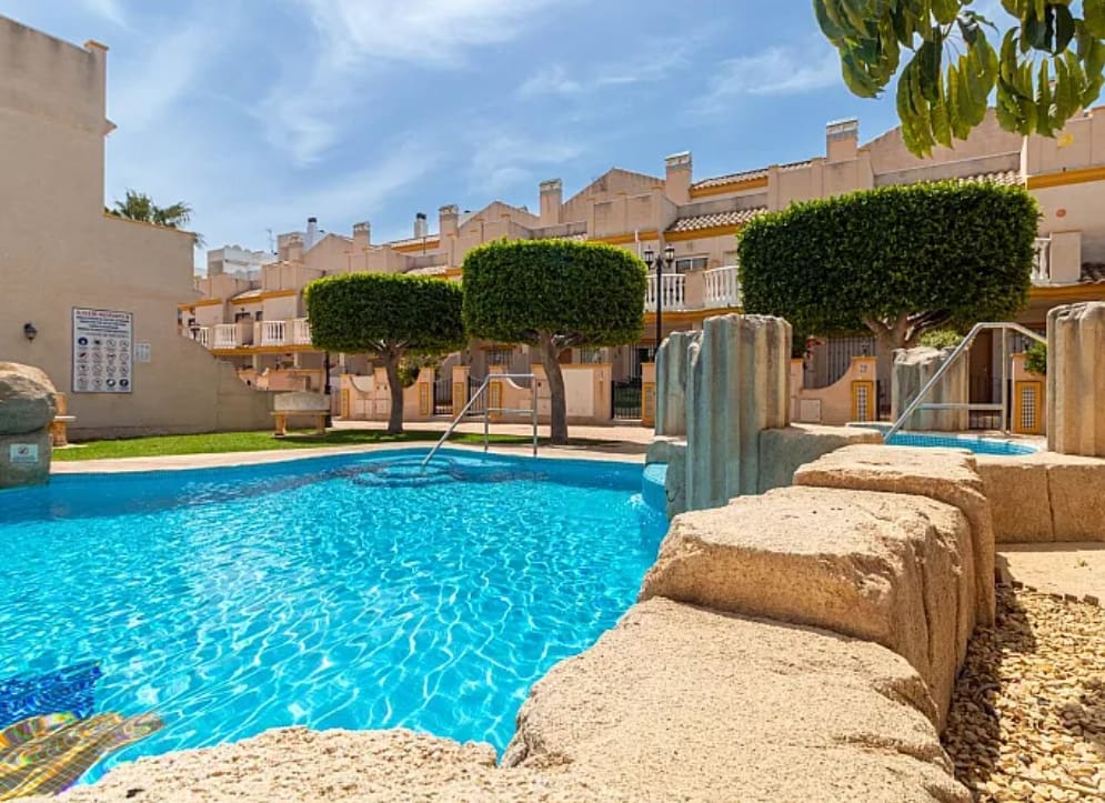 3 makuuhuone Omakotitalo myytävänä paikassa Cabo Roig - 259 000 € (Ref: 9325165)