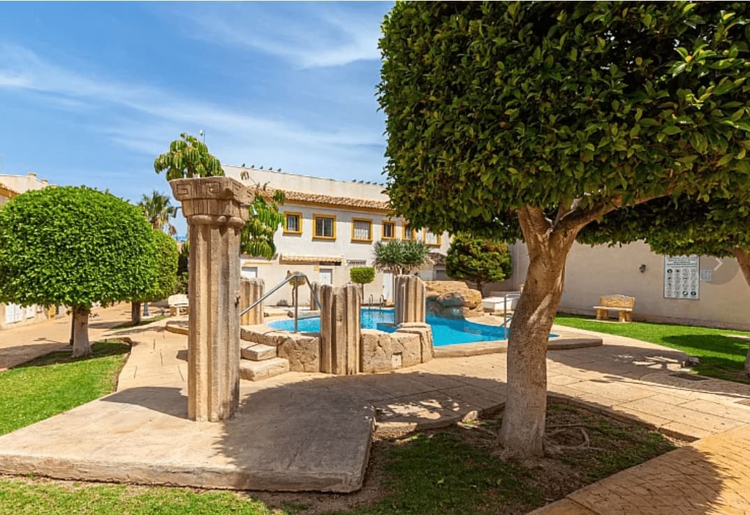 3 makuuhuone Omakotitalo myytävänä paikassa Cabo Roig - 259 000 € (Ref: 9325165)