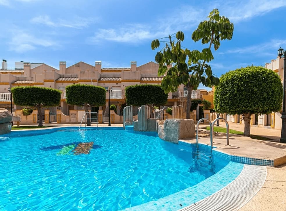 3 makuuhuone Omakotitalo myytävänä paikassa Cabo Roig - 259 000 € (Ref: 9325165)