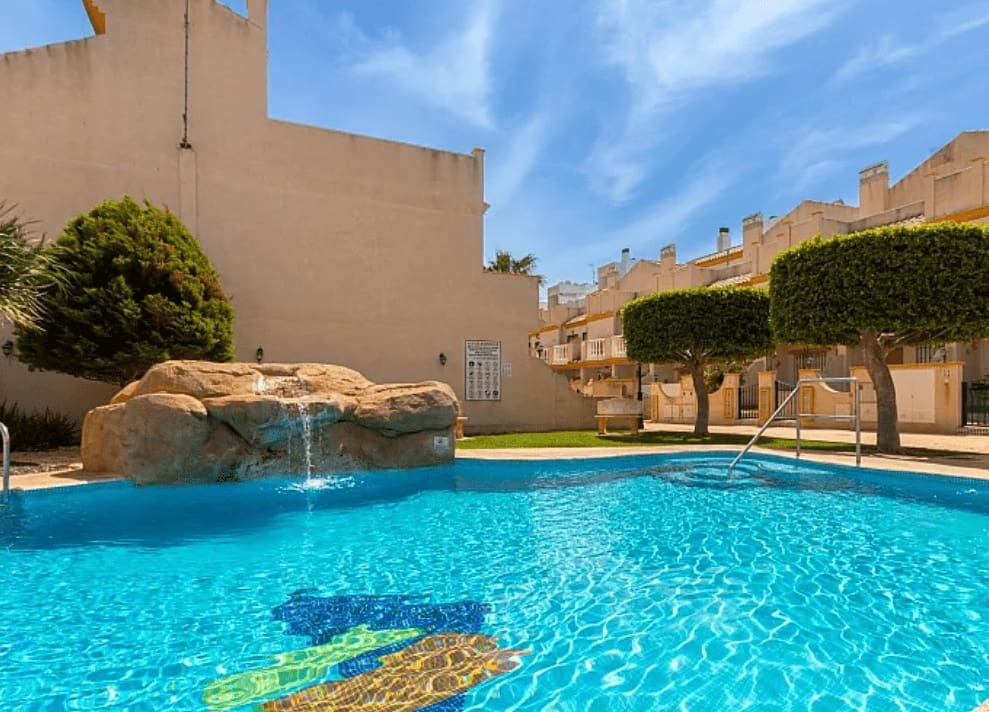 3 makuuhuone Omakotitalo myytävänä paikassa Cabo Roig - 259 000 € (Ref: 9325165)