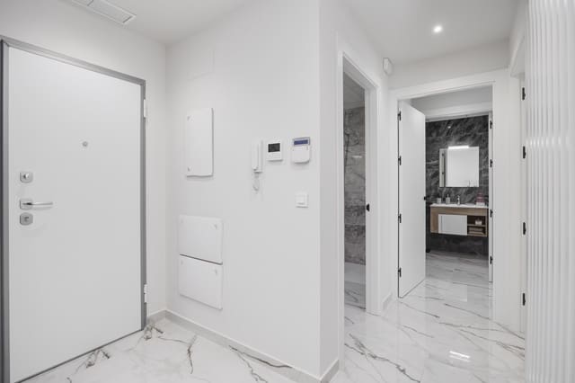 2 Zimmer Apartment zu verkaufen in San Miguel de Salinas mit Pool Garage - 224.000 € (Ref: 9779145)