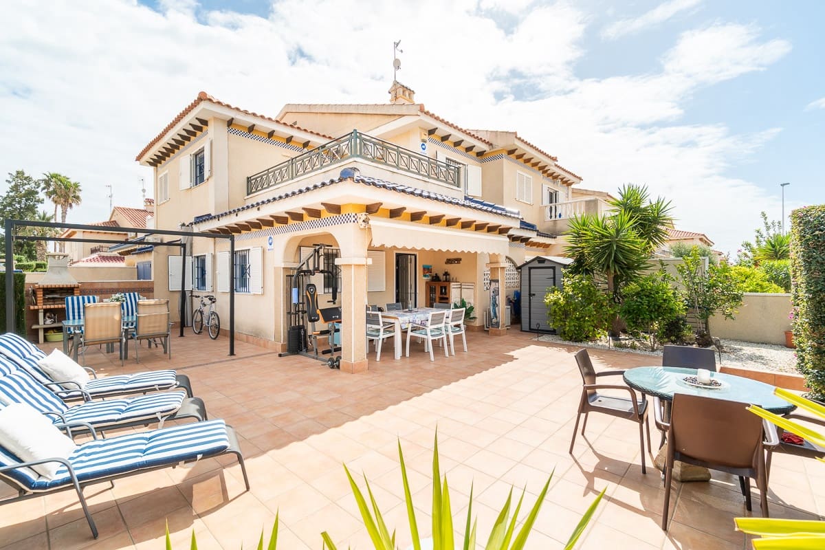 3 camera da letto Villetta Bifamiliare in vendita in Orihuela con piscina - 279.000 € (Rif: 9779976)