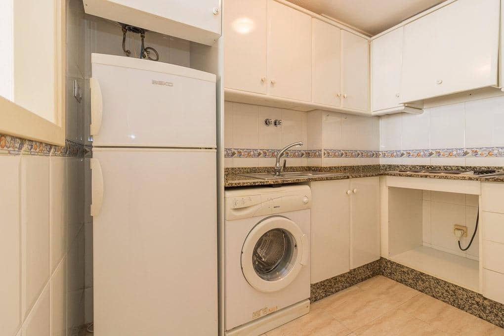 2 chambre Appartement à vendre à Torrevieja - 125 000 € (Ref: 9804834)