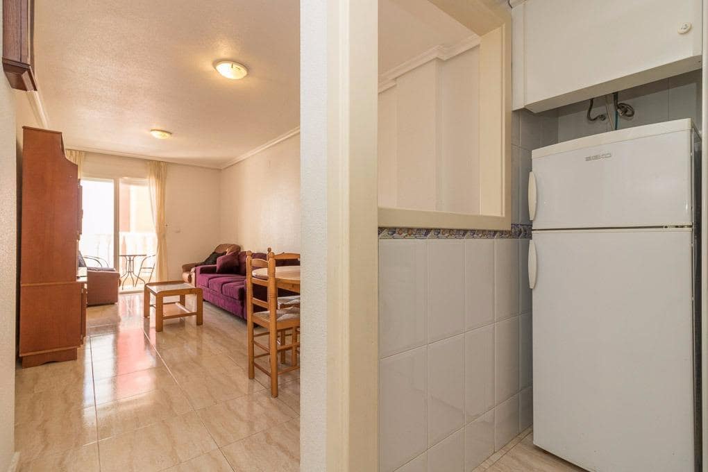 2 chambre Appartement à vendre à Torrevieja - 125 000 € (Ref: 9804834)