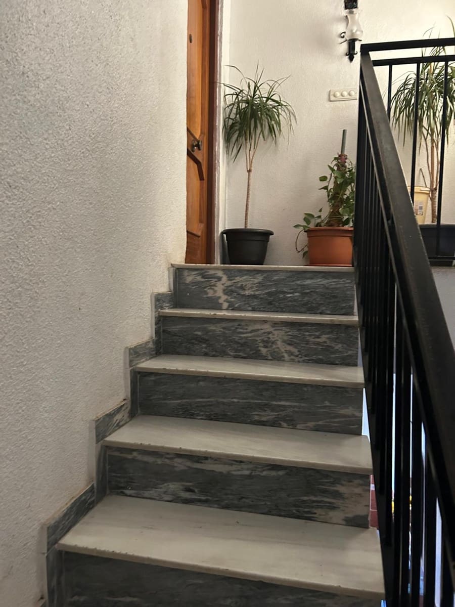 6 makuuhuone Huoneisto myytävänä paikassa Rojales - 230 000 € (Ref: 9944966)