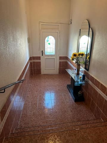 6 slaapkamer Appartement te koop in Los Palacios, Formentera del Segura - € 230.000 (Ref: 9944966)