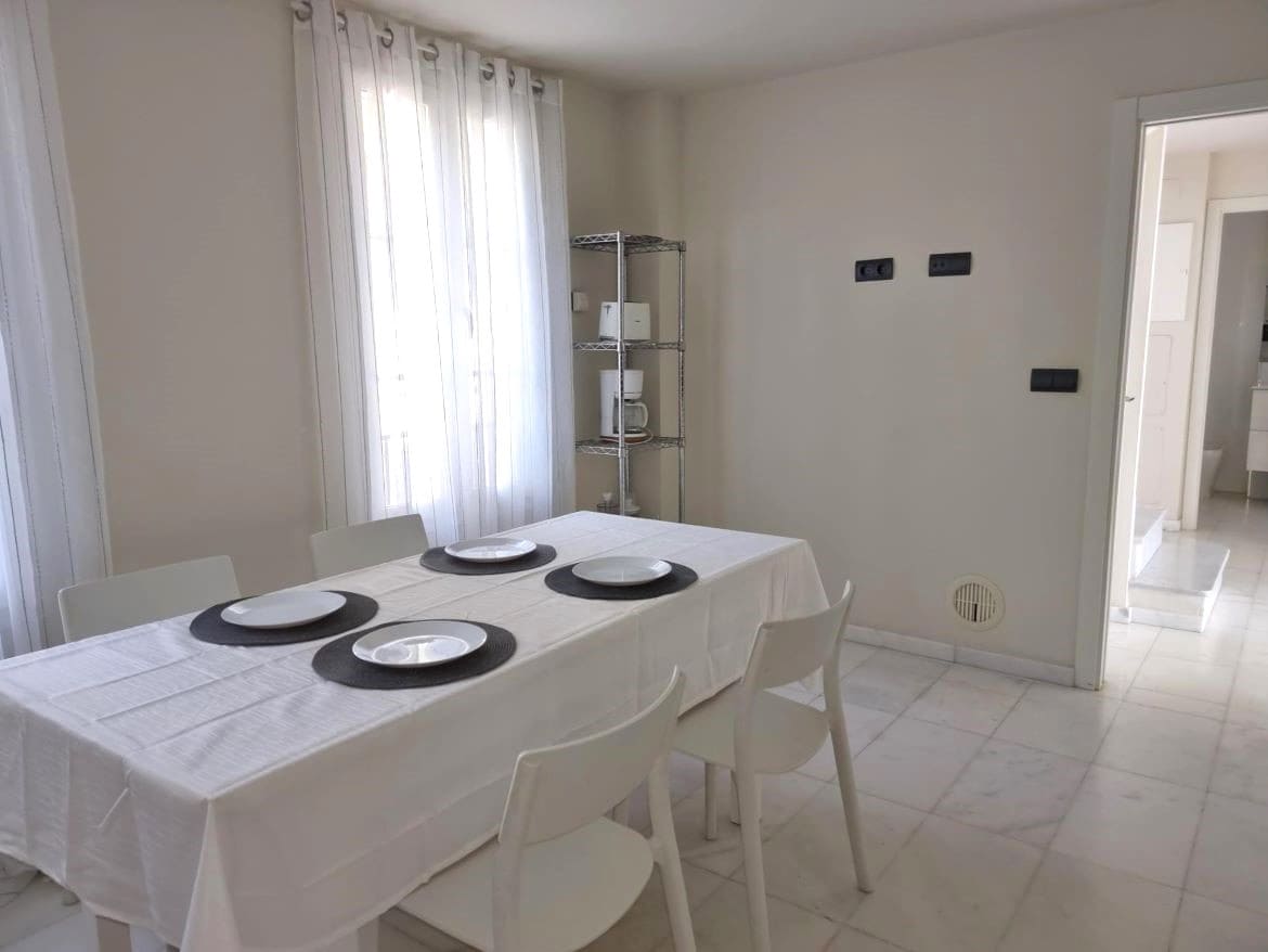 4 bedroom Villa for sale in Finestrat with pool garage - € 810,000 (Ref: 8639836)