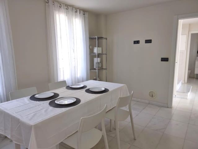 4 bedroom Villa for sale in Finestrat with pool garage - € 810,000 (Ref: 8639836)