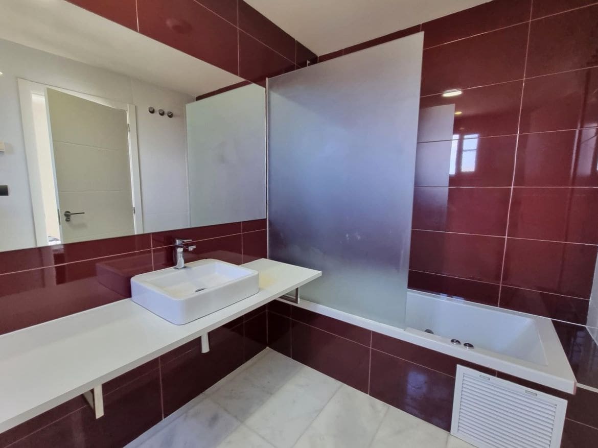 4 bedroom Villa for sale in Finestrat with pool garage - € 810,000 (Ref: 8639836)