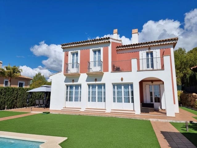 4 bedroom Villa for sale in Finestrat with pool garage - € 810,000 (Ref: 8639836)