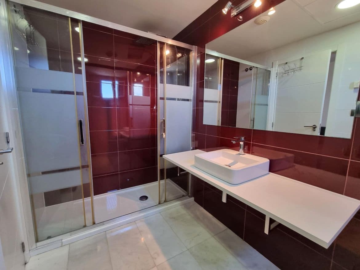 4 bedroom Villa for sale in Finestrat with pool garage - € 810,000 (Ref: 8639836)