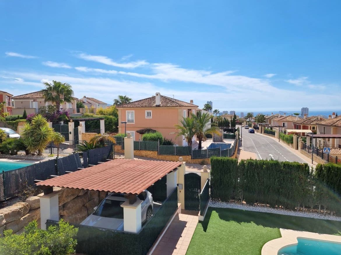 4 bedroom Villa for sale in Finestrat with pool garage - € 810,000 (Ref: 8639836)