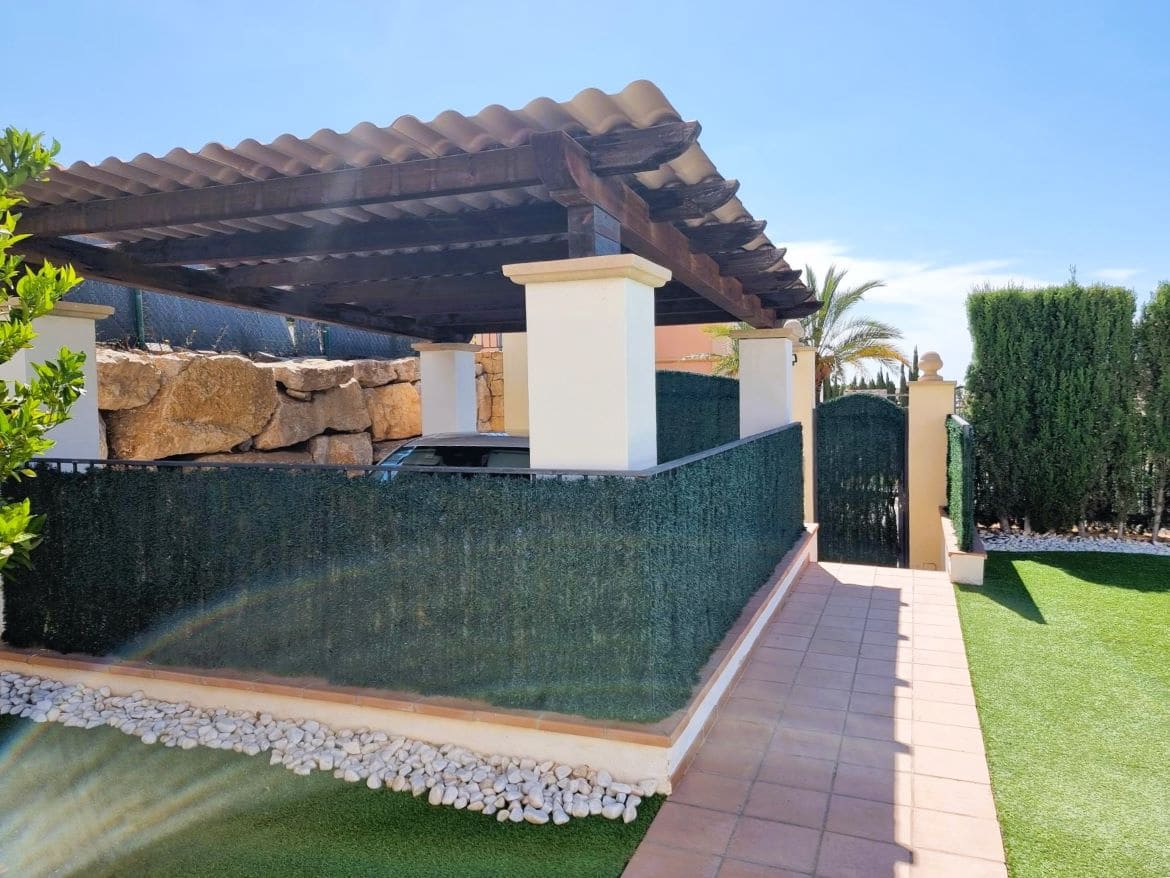 4 bedroom Villa for sale in Finestrat with pool garage - € 810,000 (Ref: 8639836)