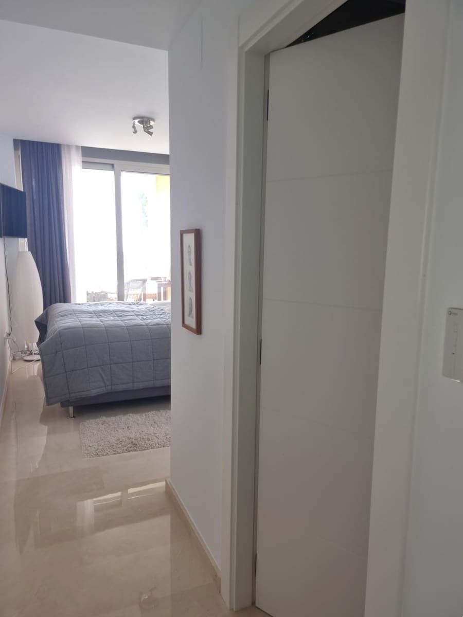 2 bedroom Beach Apartment for sale in La Villajoyosa / Vila Joiosa with pool garage - € 540,000 (Ref: 8848930)