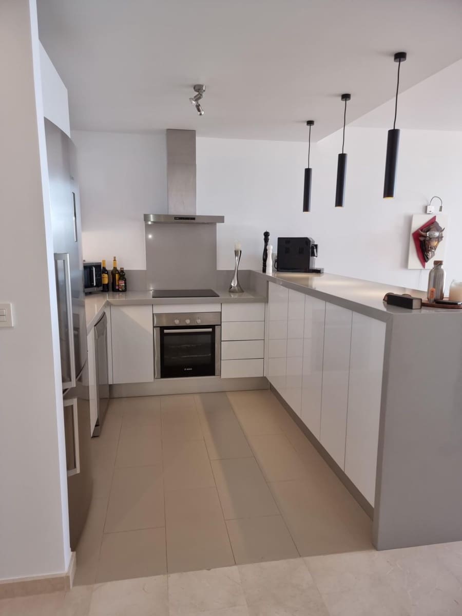 2 bedroom Beach Apartment for sale in La Villajoyosa / Vila Joiosa with pool garage - € 540,000 (Ref: 8848930)