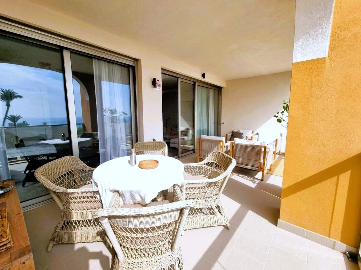 2 bedroom Beach Apartment for sale in La Villajoyosa / Vila Joiosa with pool garage - € 540,000 (Ref: 8848930)