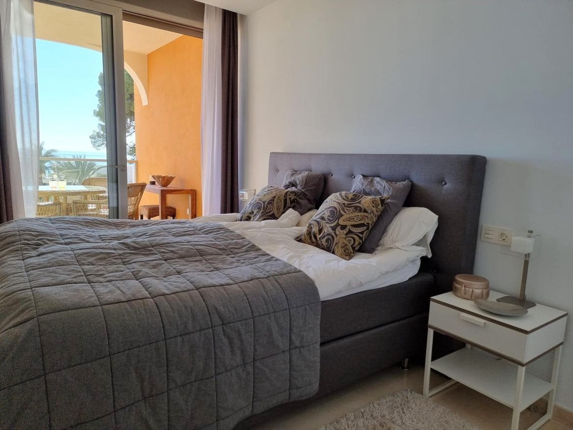2 bedroom Beach Apartment for sale in La Villajoyosa / Vila Joiosa with pool garage - € 540,000 (Ref: 8848930)