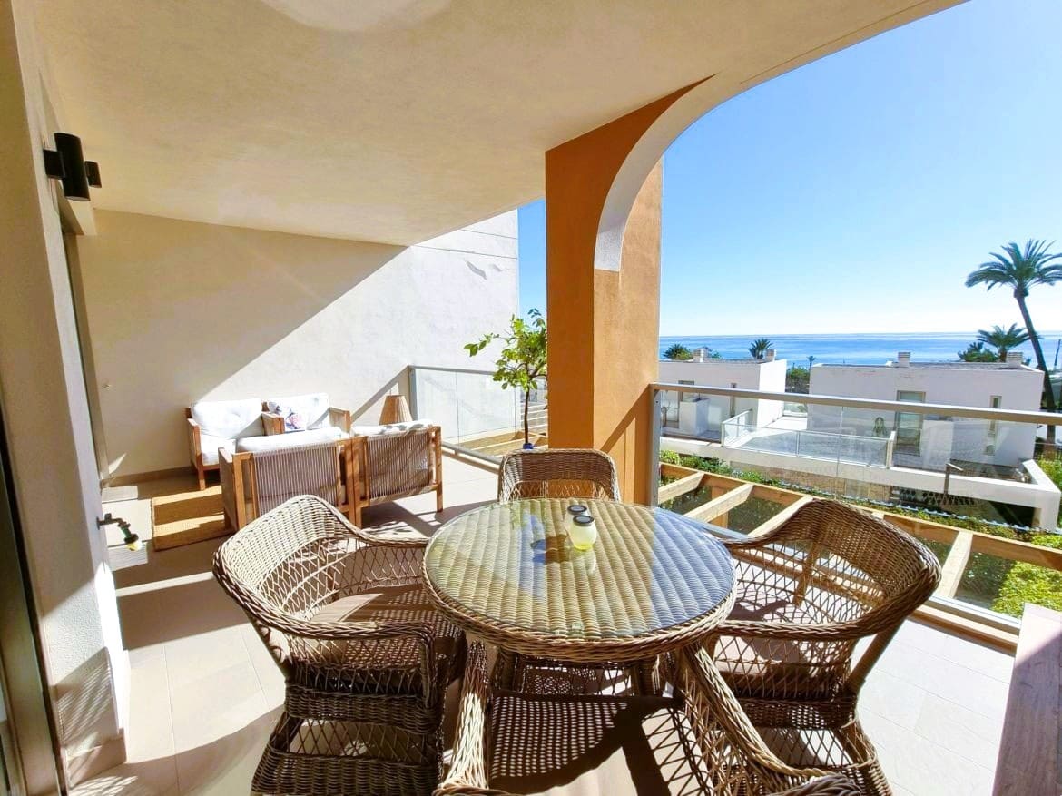 2 bedroom Beach Apartment for sale in La Villajoyosa / Vila Joiosa with pool garage - € 540,000 (Ref: 8848930)