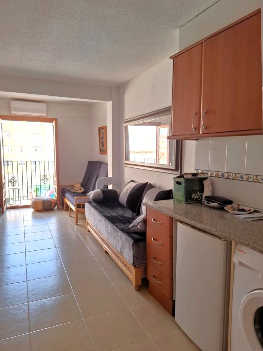 1 bedroom Apartment for sale in La Villajoyosa / Vila Joiosa - € 159,000 (Ref: 9103646)