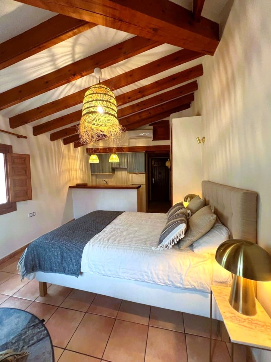 Apartment for sale in La Villajoyosa / Vila Joiosa - € 165,000 (Ref: 9103716)