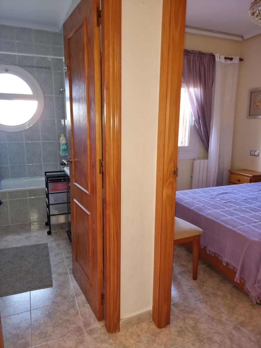 3 sovrum Hus till salu i Torrevieja med pool - 169 000 € (Ref: 9301549)