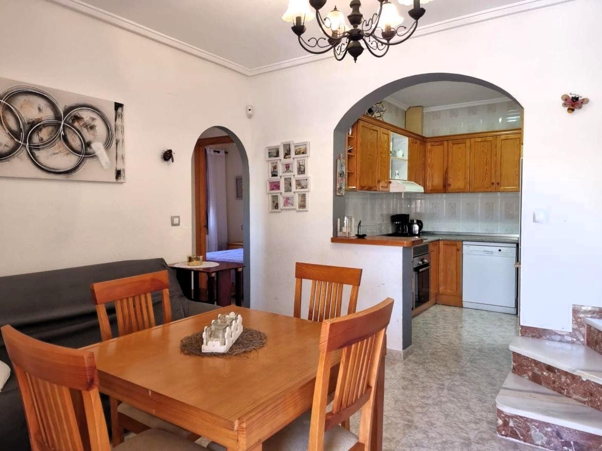 3 sovrum Hus till salu i Torrevieja med pool - 169 000 € (Ref: 9301549)