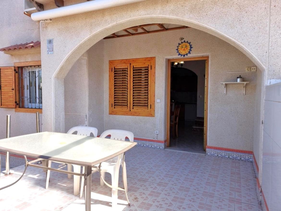 3 sovrum Hus till salu i Torrevieja med pool - 169 000 € (Ref: 9301549)
