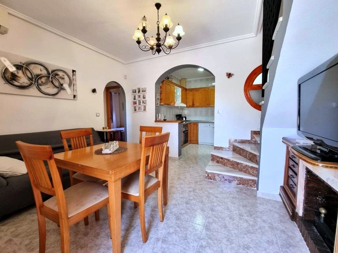 3 sovrum Hus till salu i Torrevieja med pool - 169 000 € (Ref: 9301549)