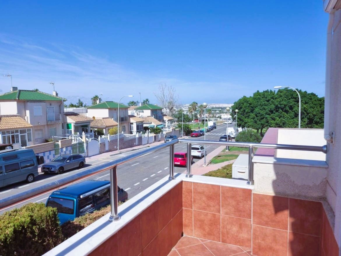 3 sovrum Hus till salu i Torrevieja med pool - 169 000 € (Ref: 9301549)