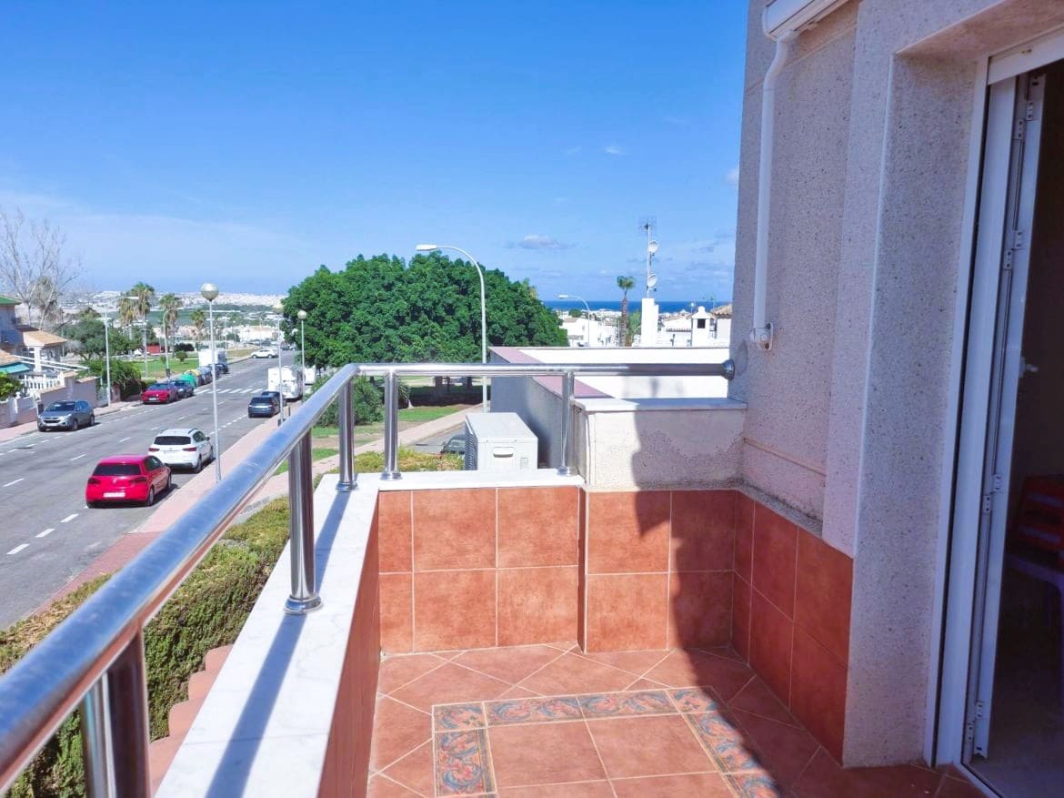 3 sovrum Hus till salu i Torrevieja med pool - 169 000 € (Ref: 9301549)